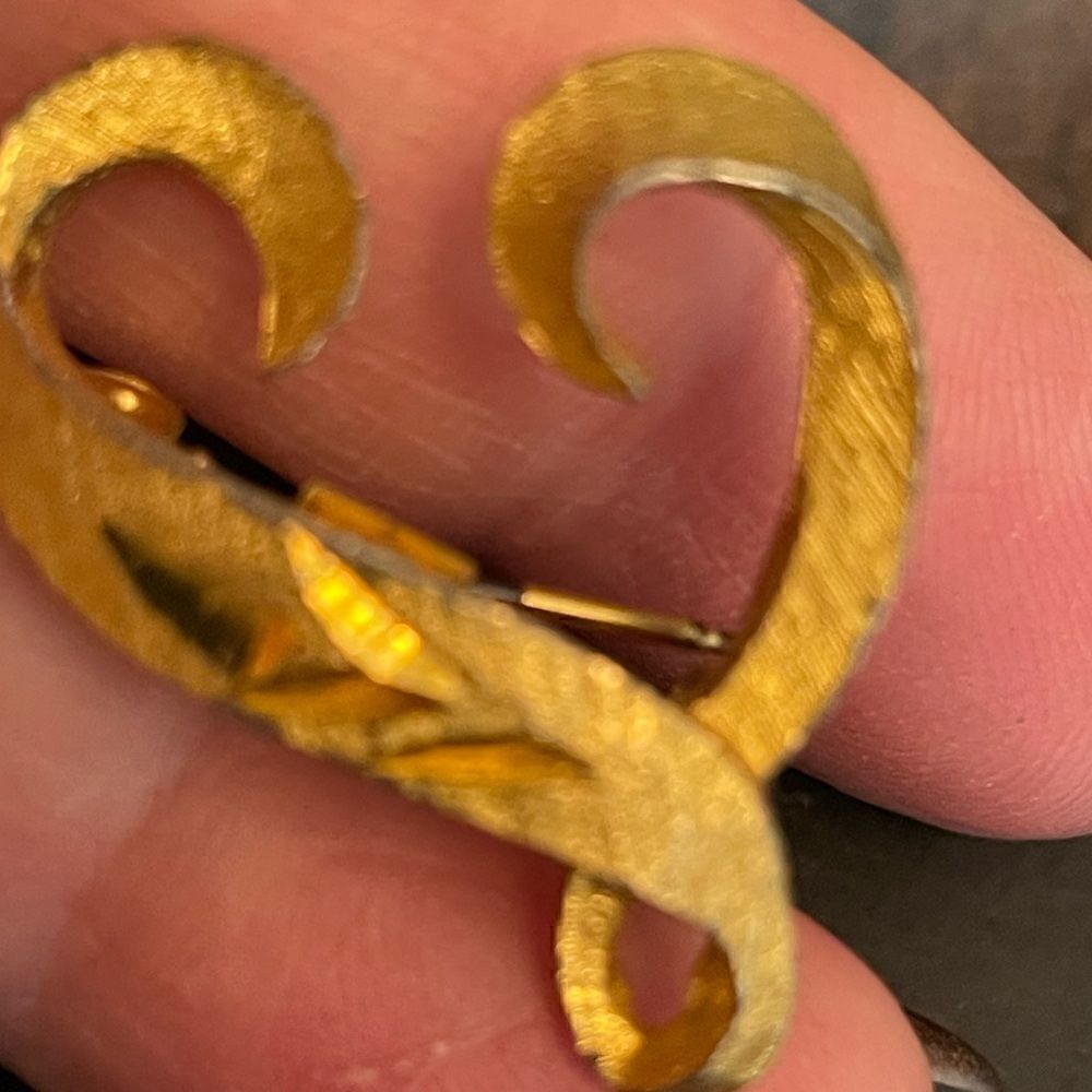 Brooch open heart gold color marked mamsel brooch bouquet pin scarf hat skirt